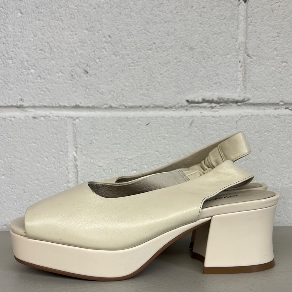 Jeffrey Campbell Cream Heeled Slingbacks